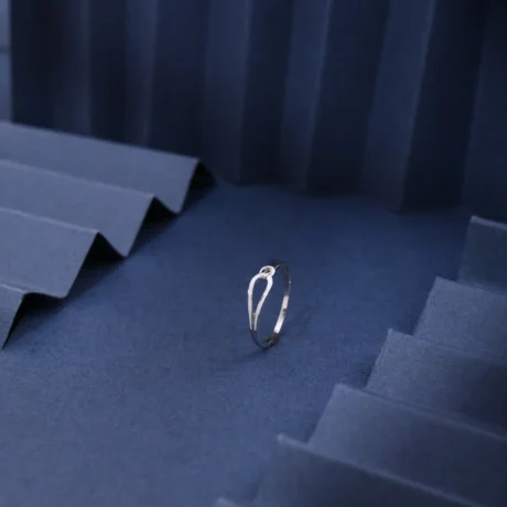 Eternal Knot Minimalist Ring