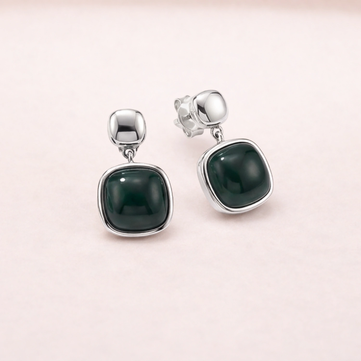 Emerald Dusk Cushion Bracelet