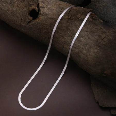 The Alencia Sleek Herringbone Silver Chain